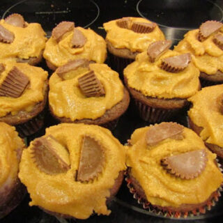 Reese’s Peanut Butter Cup Cupcakes